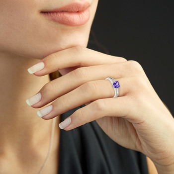 Amethyst Birthstone February | Guide